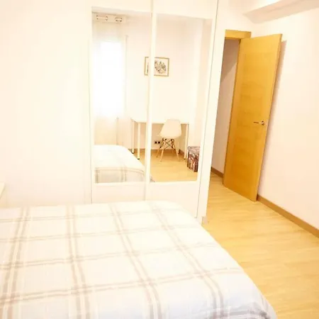 Piso Centrico En Apartamento *